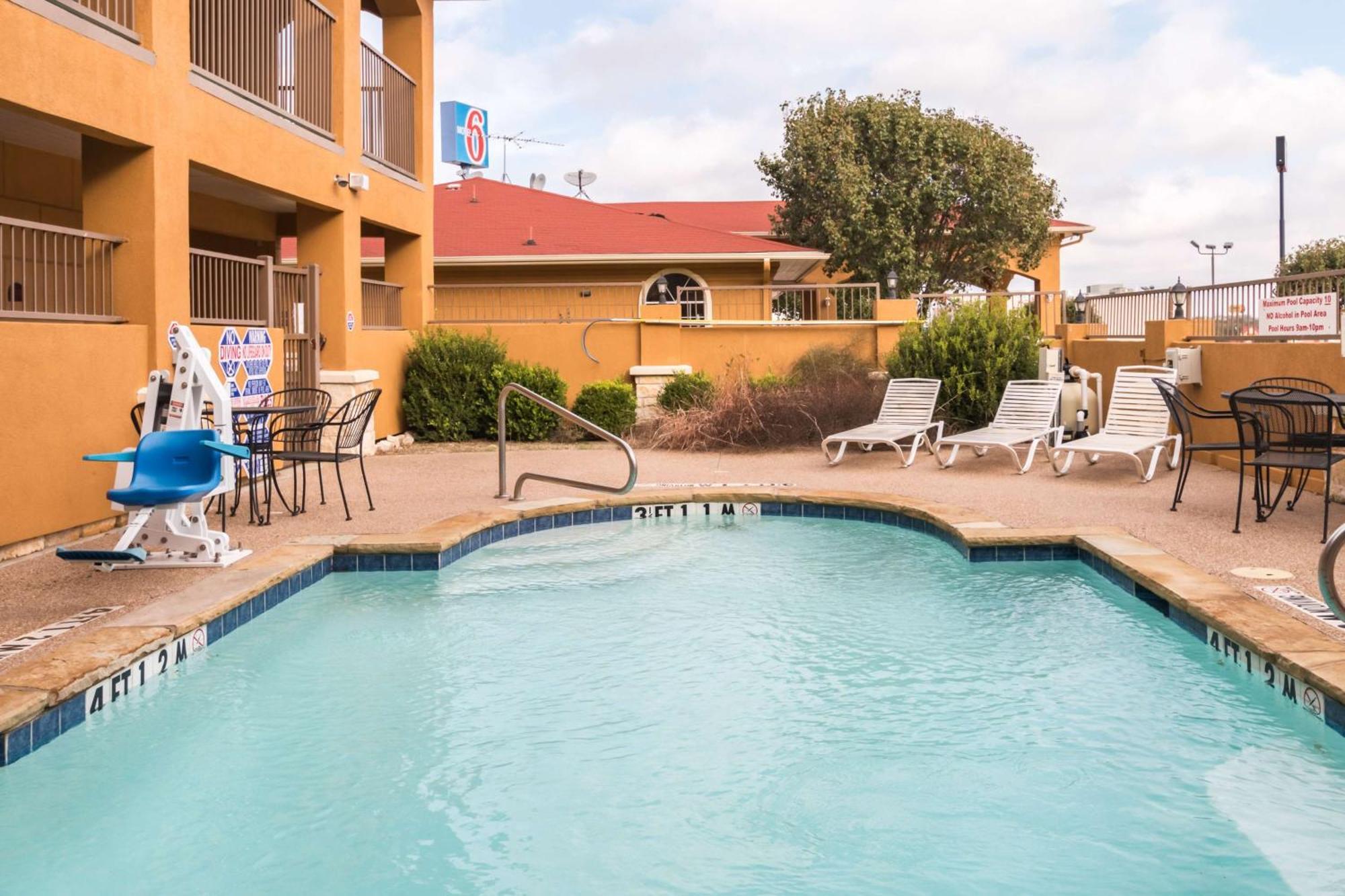 Motel 6 Alvarado Tx Экстерьер фото